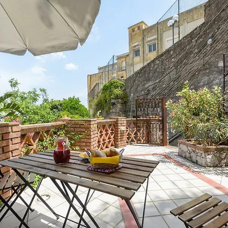 Holiday home La Finestra Di *